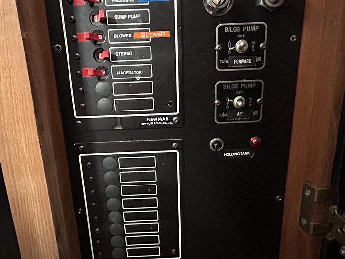 Used 1986 Marinette 39' Double Cabin