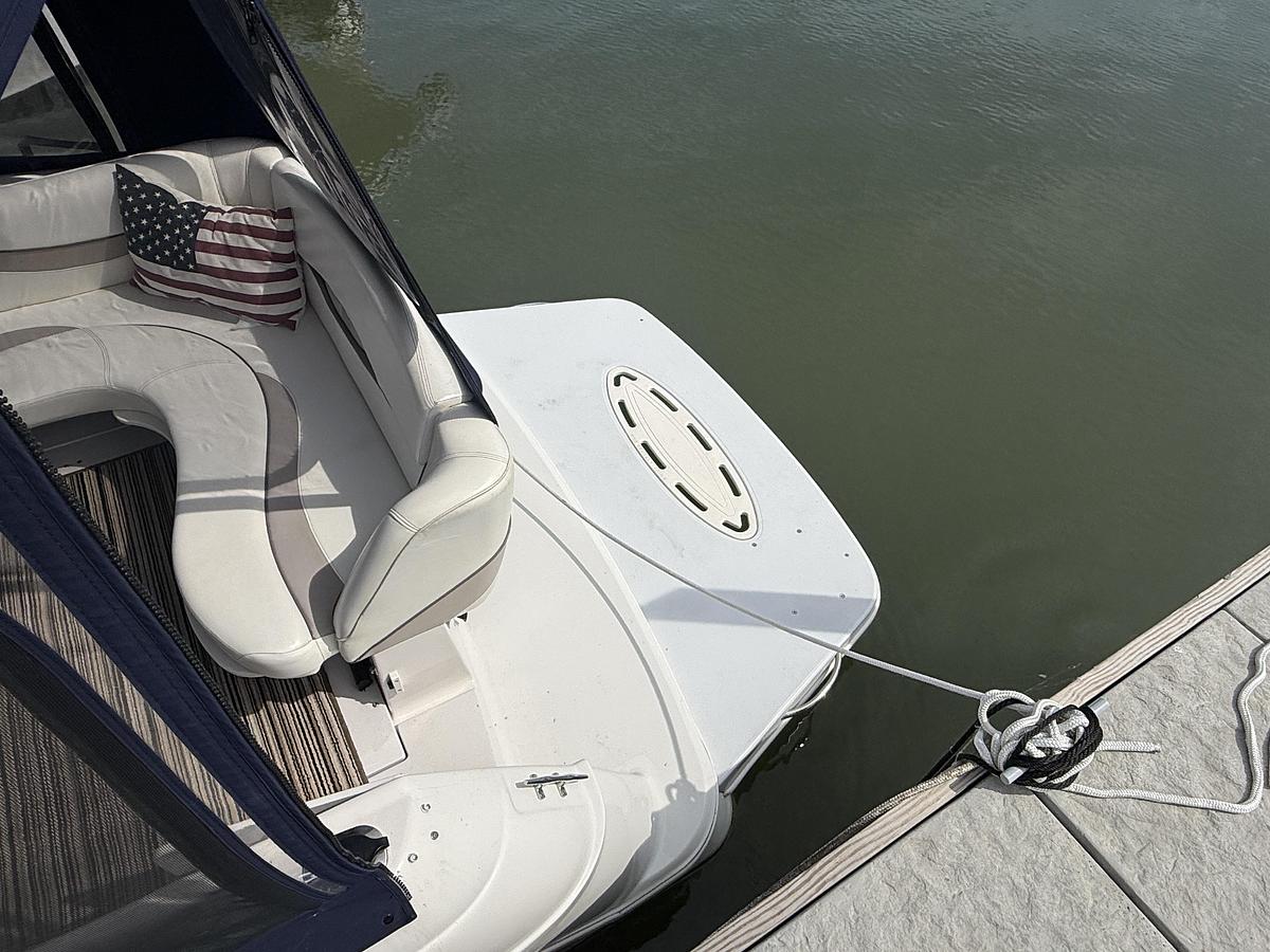 Used 1998 Four Winns 258 Vista