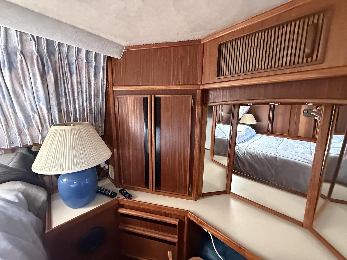 Used 1986 Sea Ray 410 Sundancer