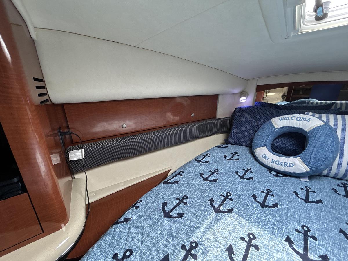 Used 2005 Sea Ray 320 Sundancer