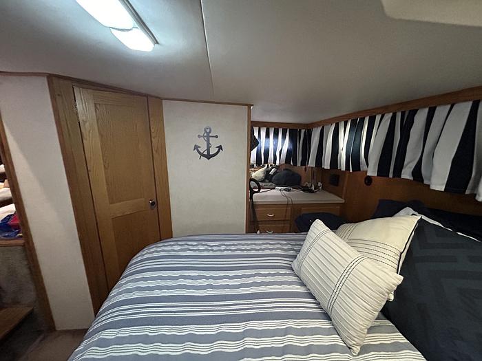Used 1990 Silverton  40 Motor Yacht