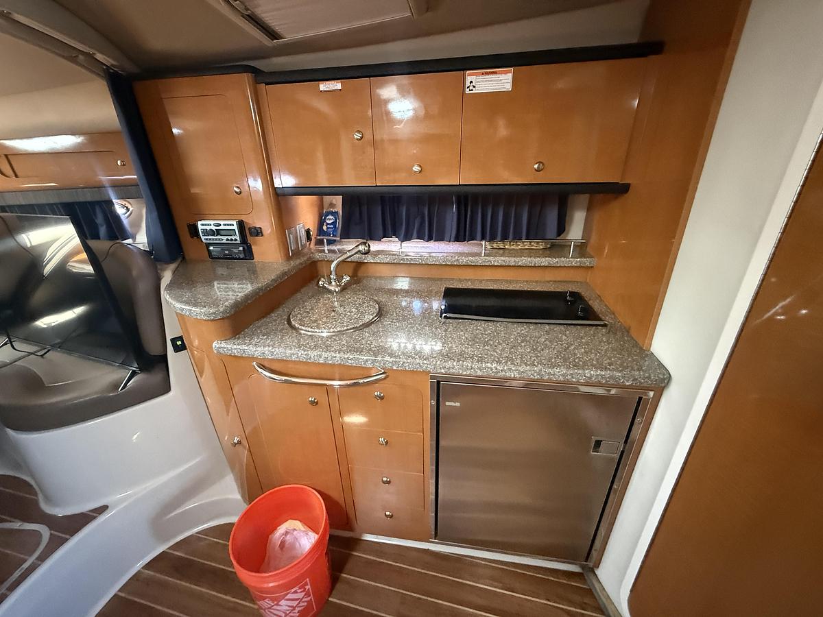 Used 2009 Chaparral 330 Signature