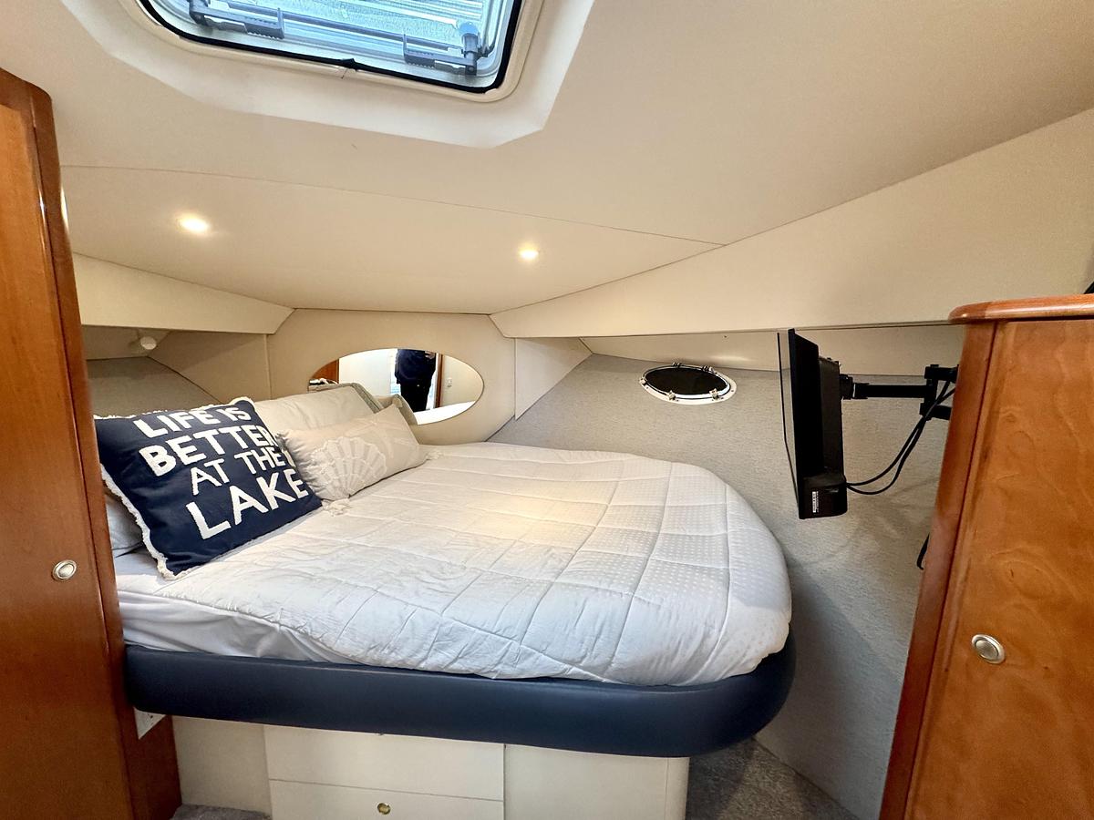 Used 1998  Silverton 352 Motor Yacht