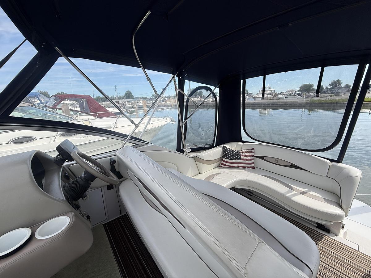 Used 1998 Four Winns 258 Vista