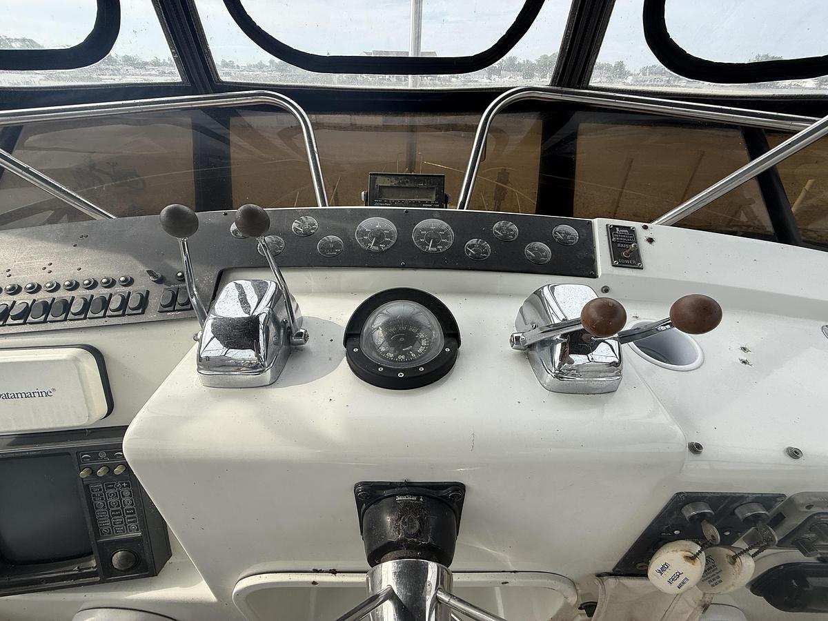 Used 1992 Silverton  41 Aft Cabin Motor Yacht