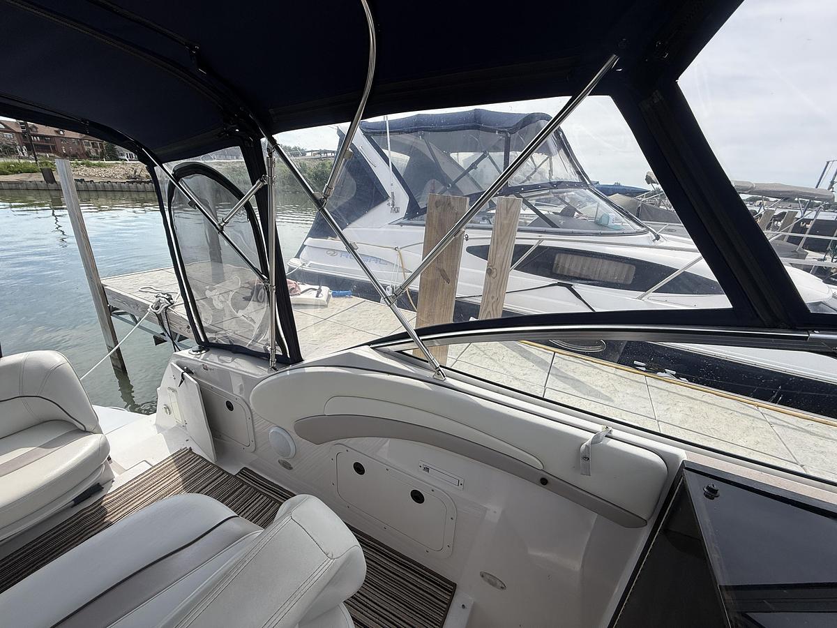 Used 1998 Four Winns 258 Vista