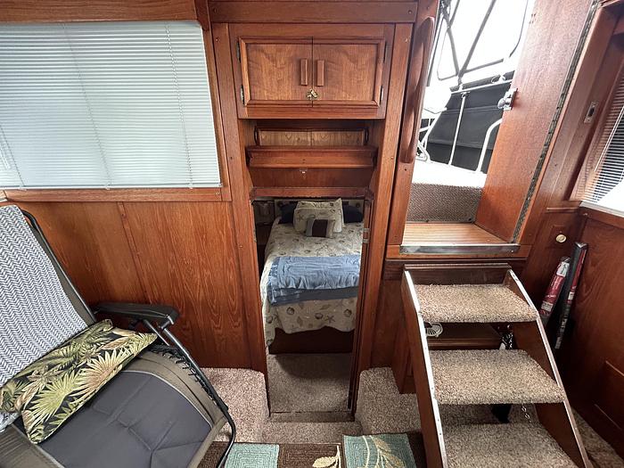 Used 1986 Marinette 39' Double Cabin