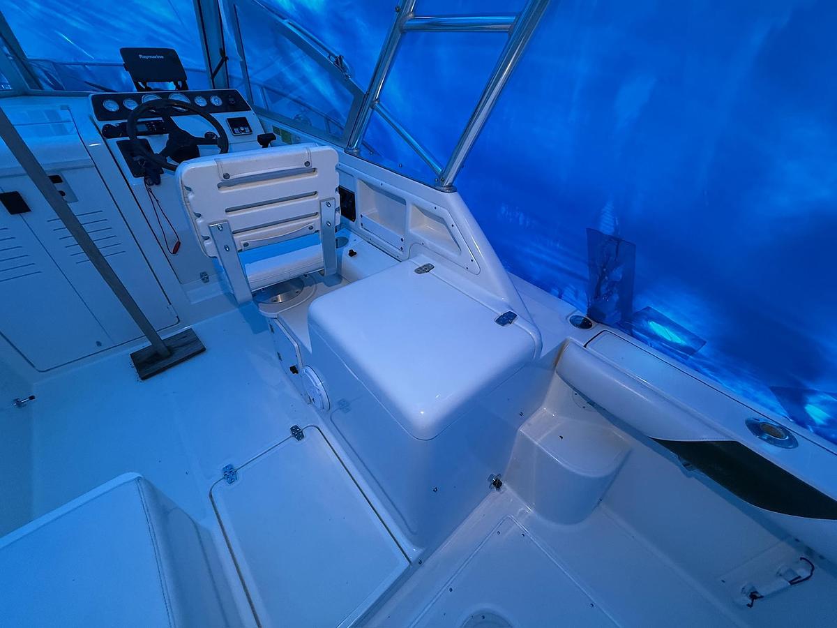 Used 1998 Pursuit 2860 Denali