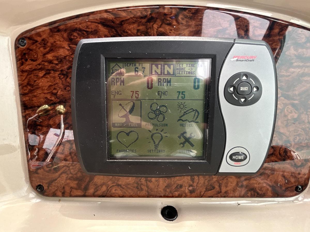 Used 2005 Sea Ray 320 Sundancer