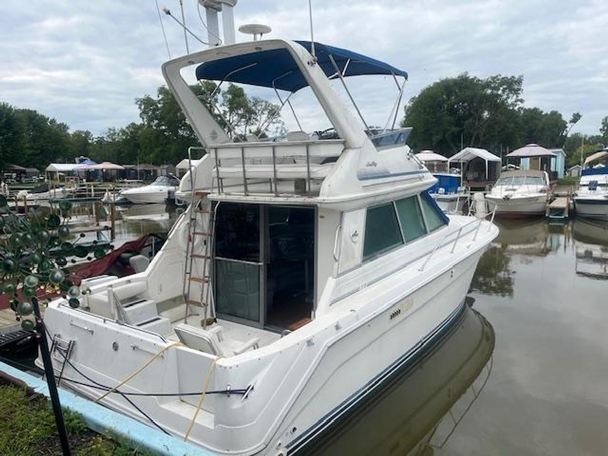 Used 1991 Sea Ray 370 Sedan Bridge