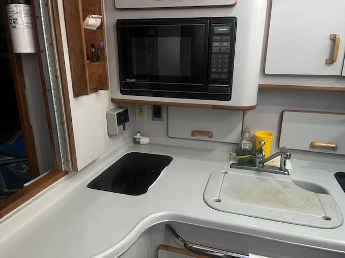 Used 1991 Sea Ray 370 Sedan Bridge