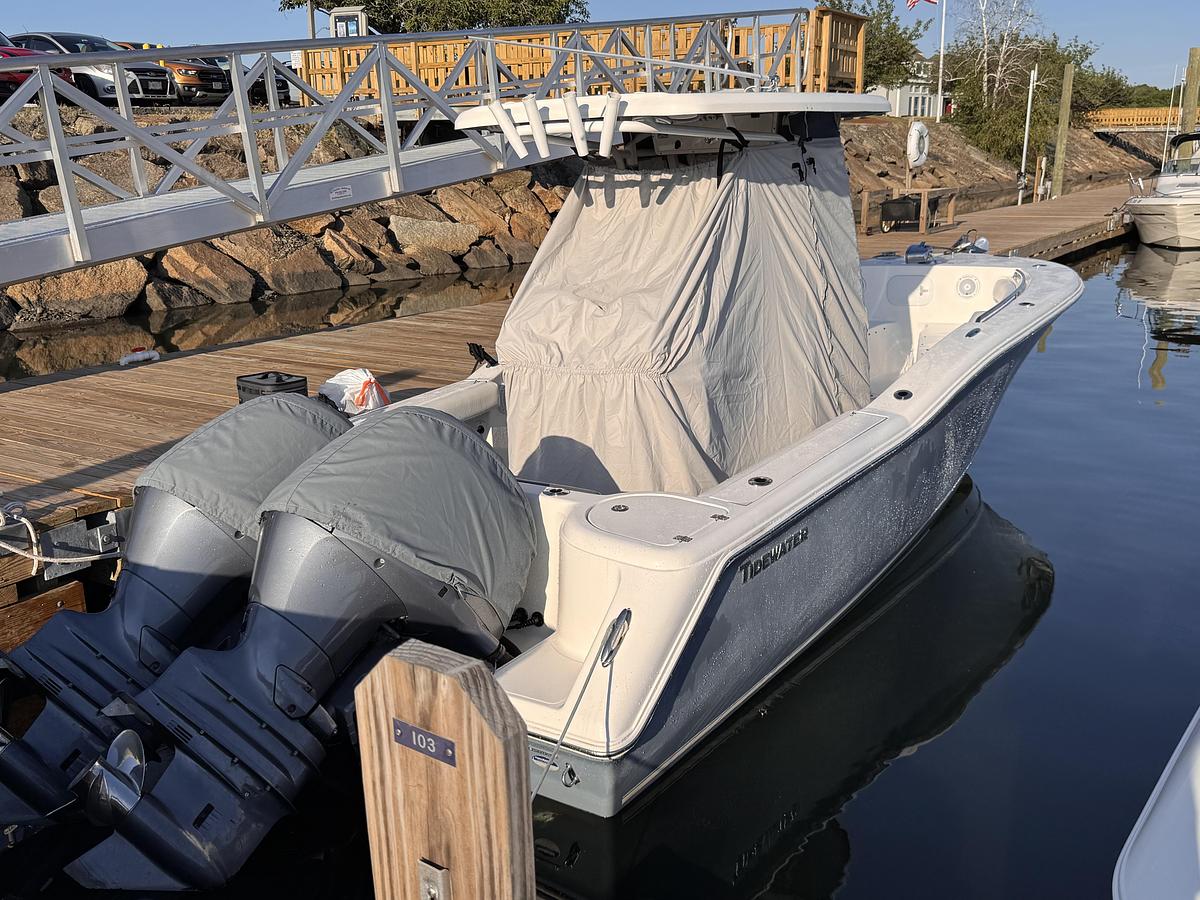 Used 2015 Tidewater 252 Center Console Adventure