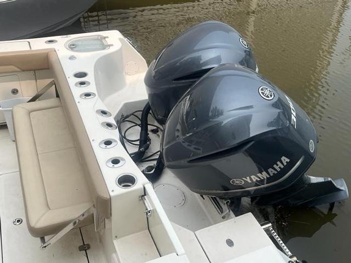 Used 2015 Sailfish 320 CC