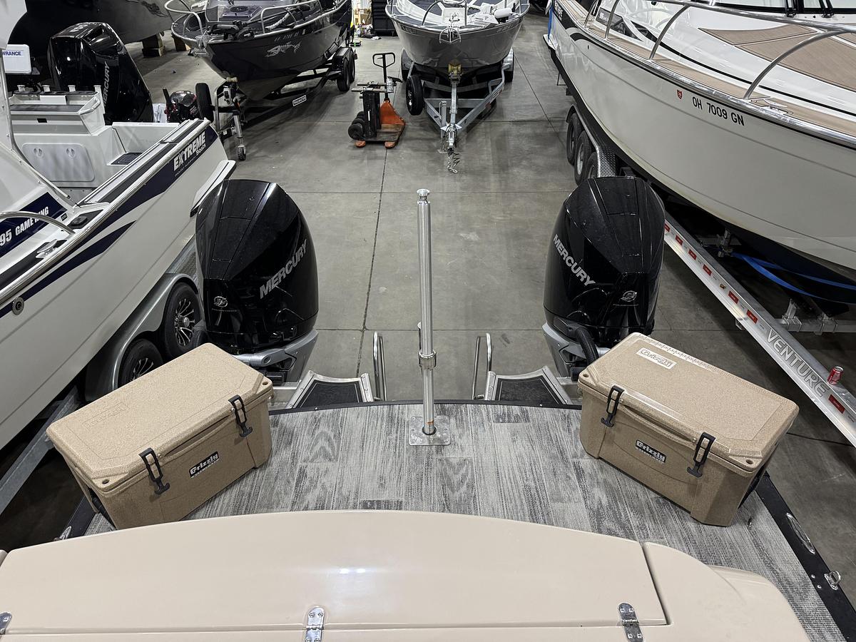 Used 2022 Avalon 2785 Catalina Platinum Cruiser