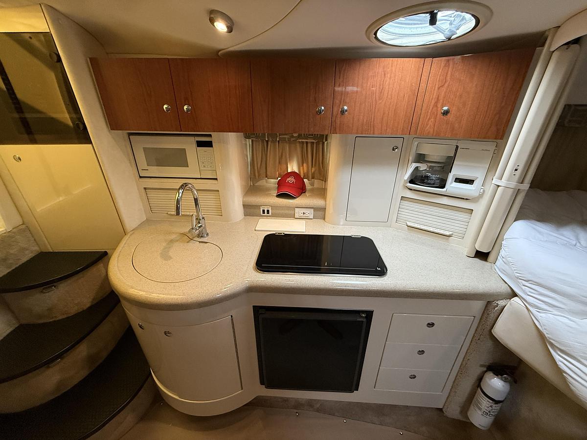 Used 2000 Monterey 322 Cruiser