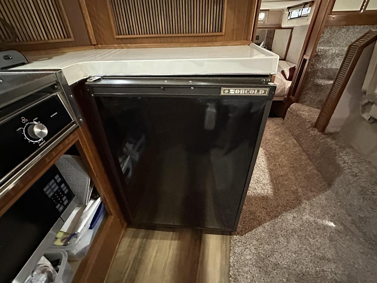 Used 1987  Sea Ray 340 Sundancer