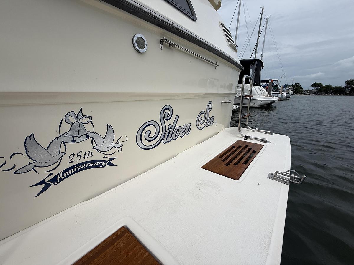 Used 1986 Sea Ray 410 Sundancer