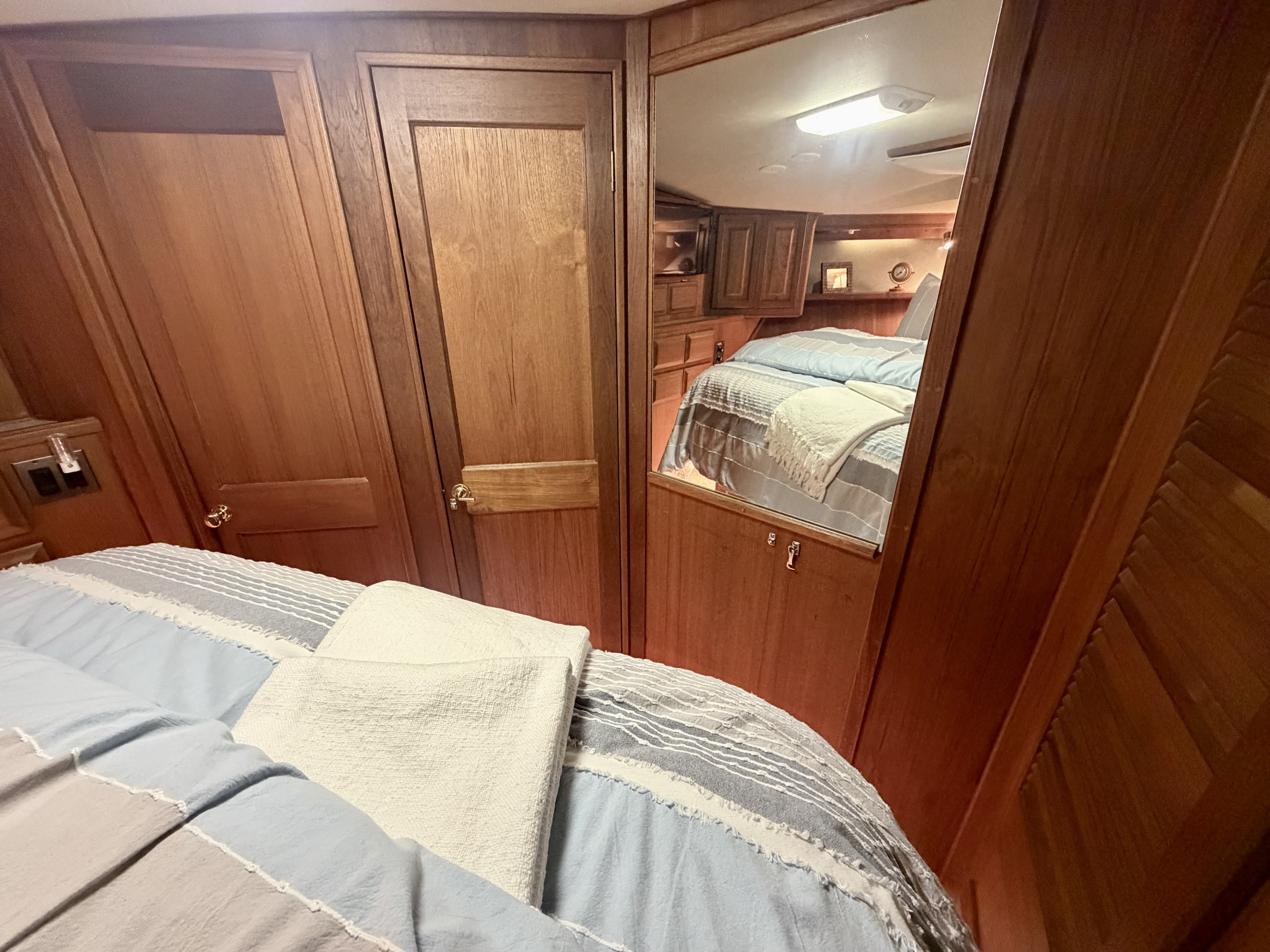 Used 1986 Viking 48 Motor Yacht