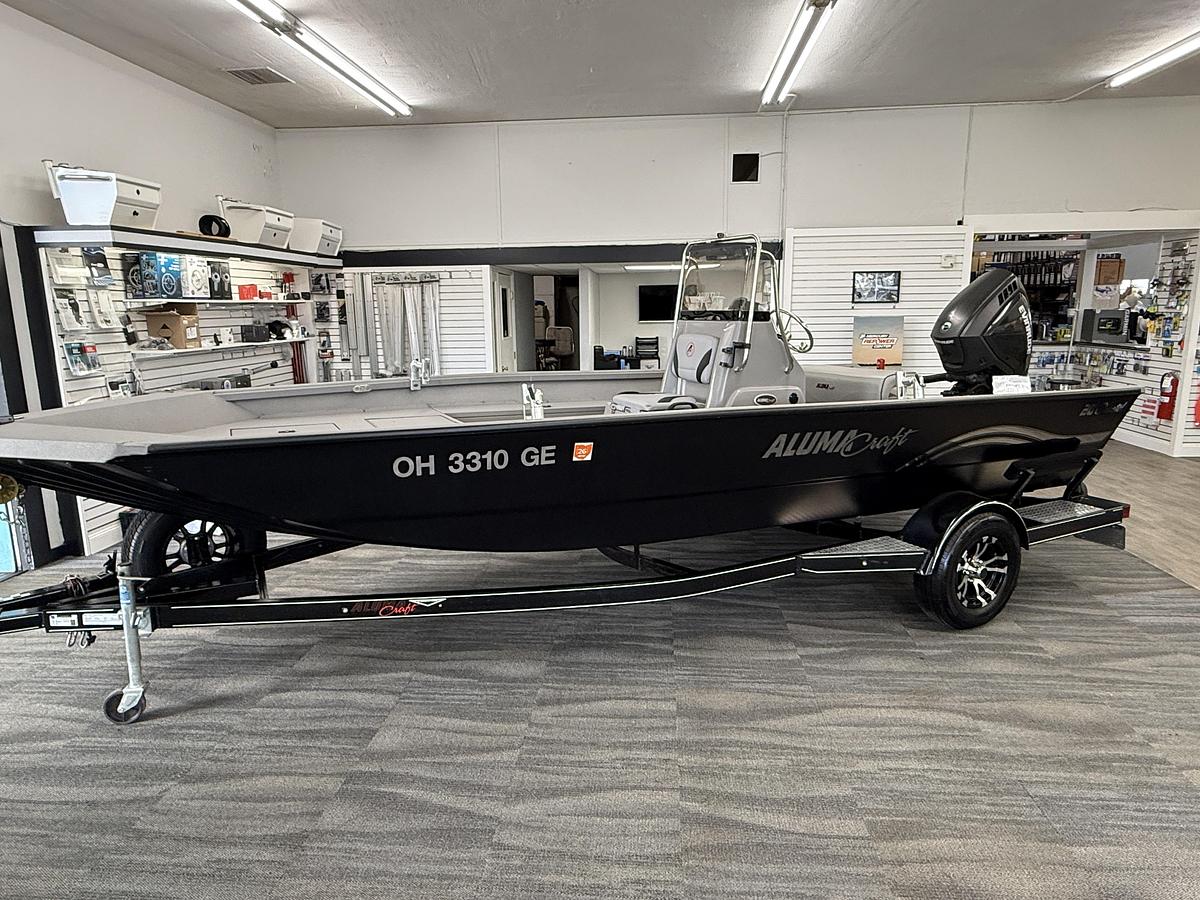 Used 2020 Alumacraft 20 Bay