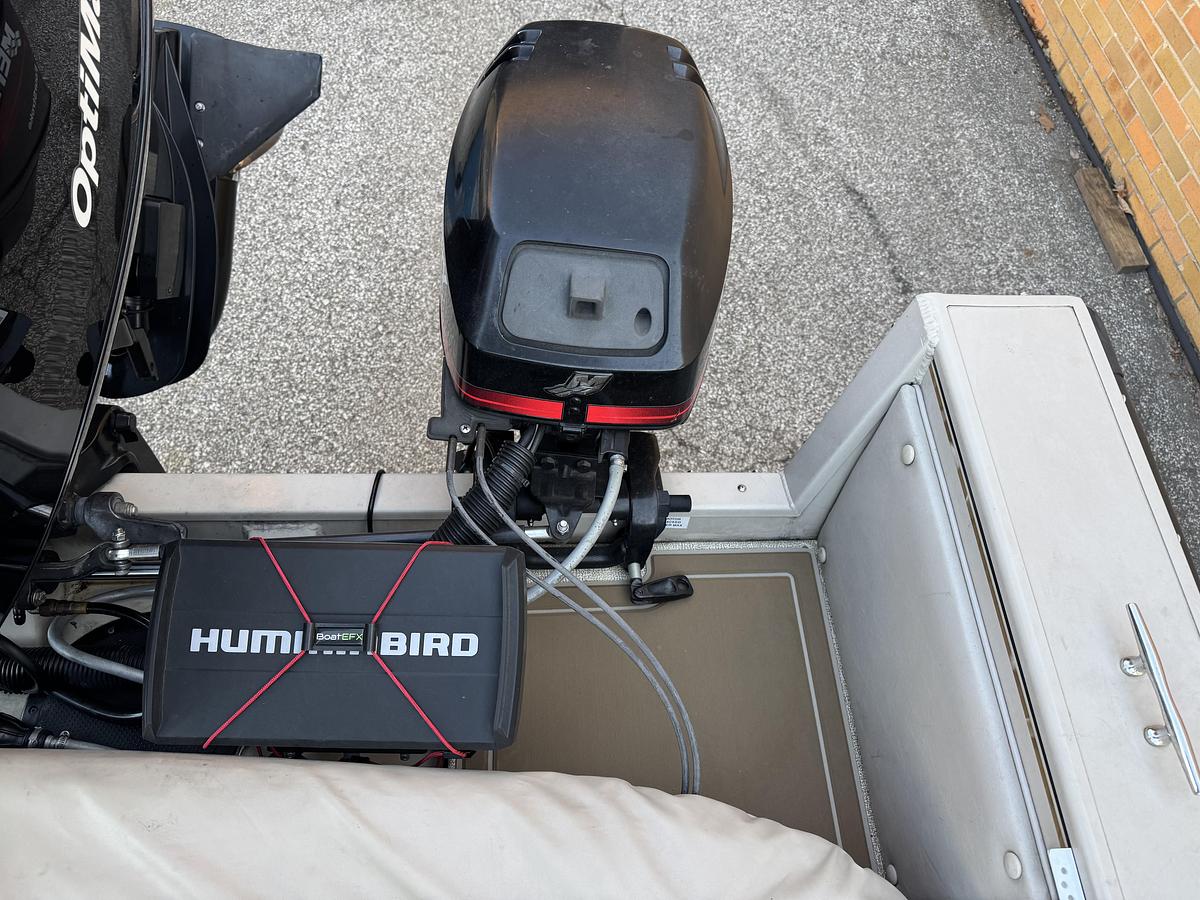 Used 2003 Crestliner 202 Tourament Side Console