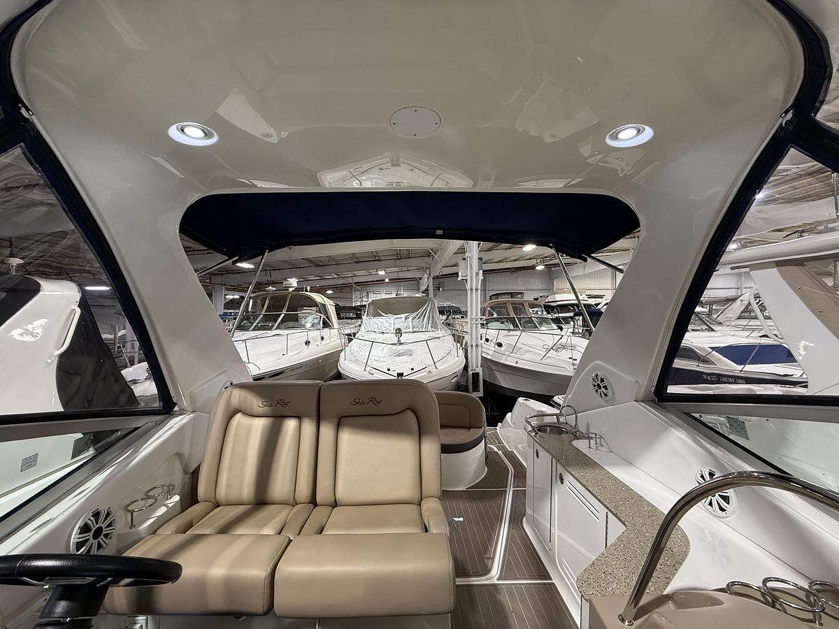 Used 2017 Sea Ray 330 Sundancer