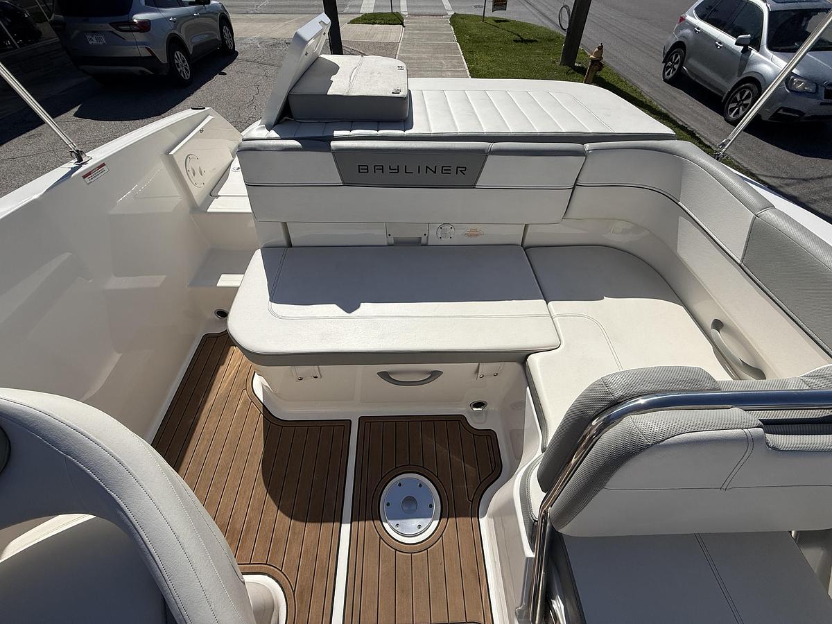 Used 2016 Bayliner VR5