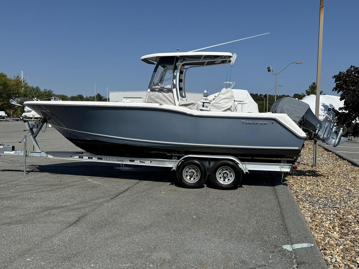 Used 2015 Tidewater 252 Center Console Adventure