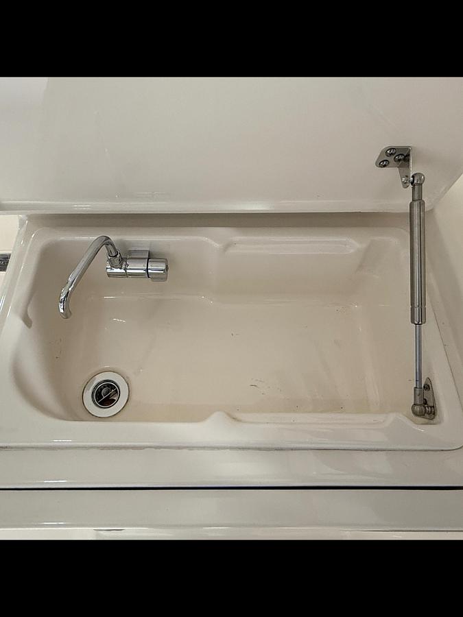 Used 2014 Pursuit 265 DC