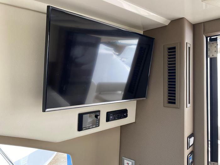 Used 2018 Carver C37