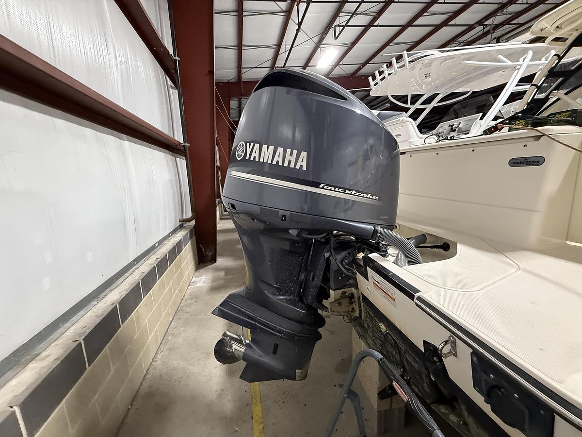 Used 2014 Pursuit 265 DC