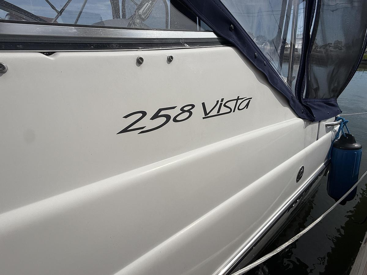Used 1998 Four Winns 258 Vista