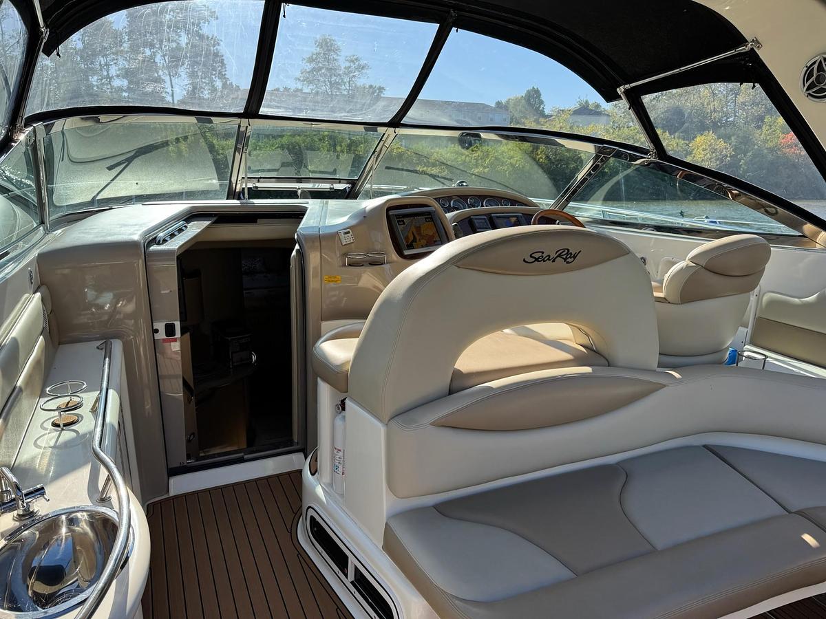 Used 2000 Sea Ray 380 Sundancer