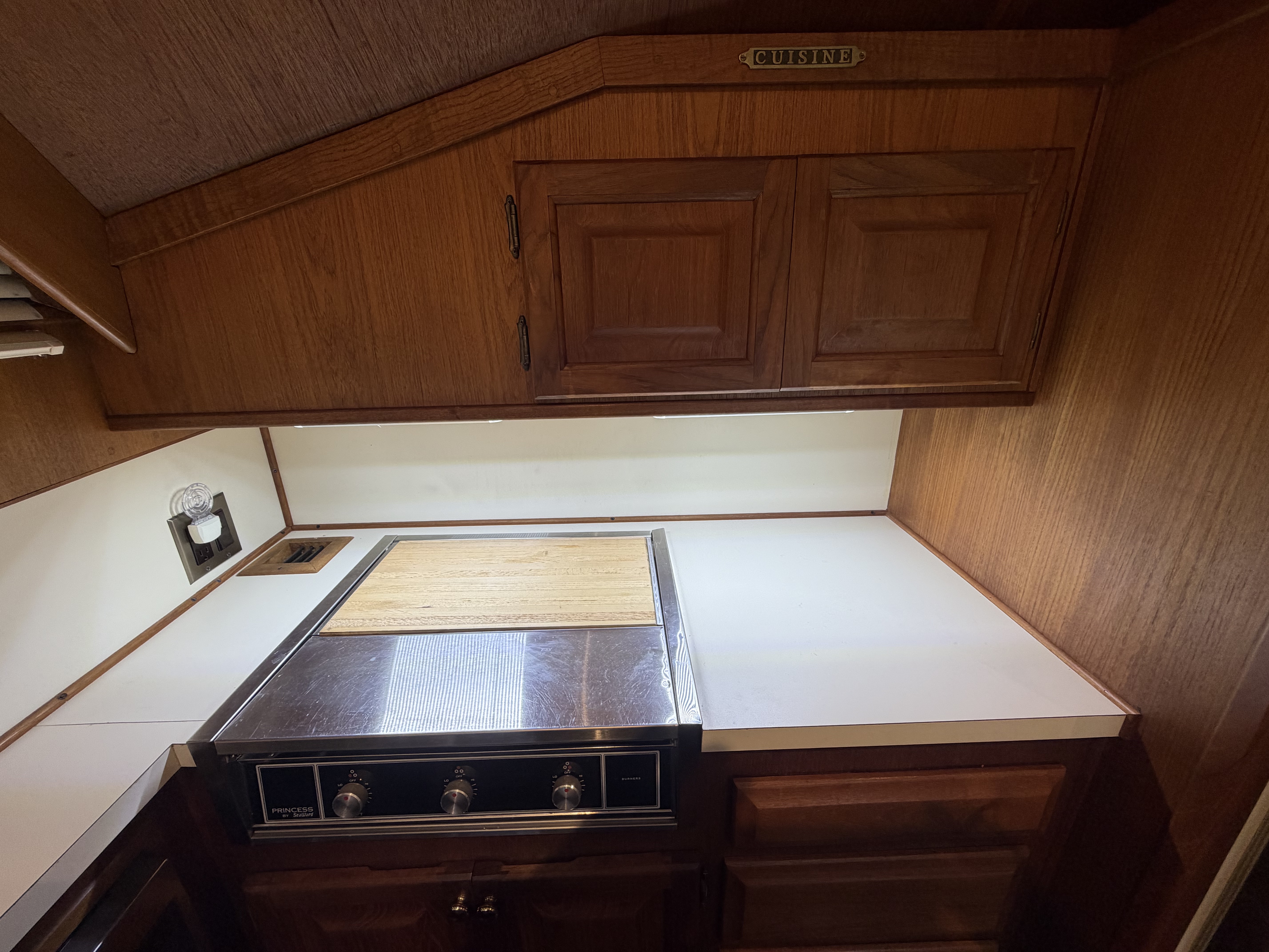 Used 1986 Viking 48 Motor Yacht