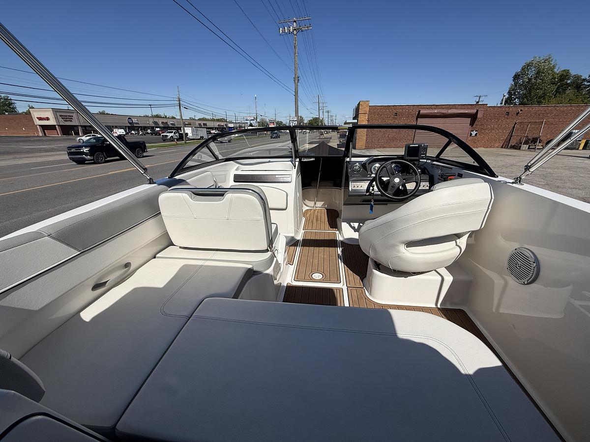Used 2016 Bayliner VR5