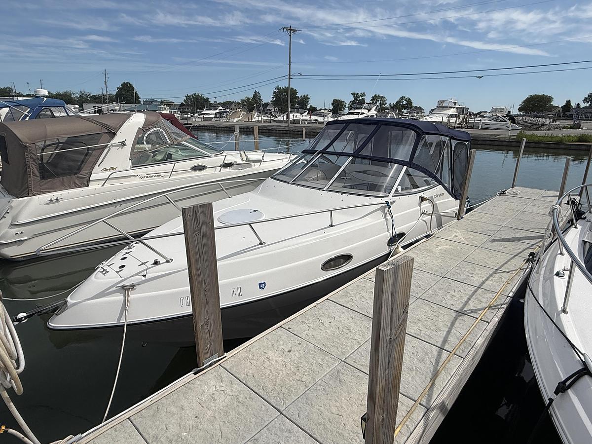 Used 1998 Four Winns 258 Vista