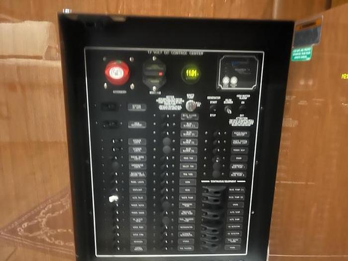 Used 2018 Carver C37