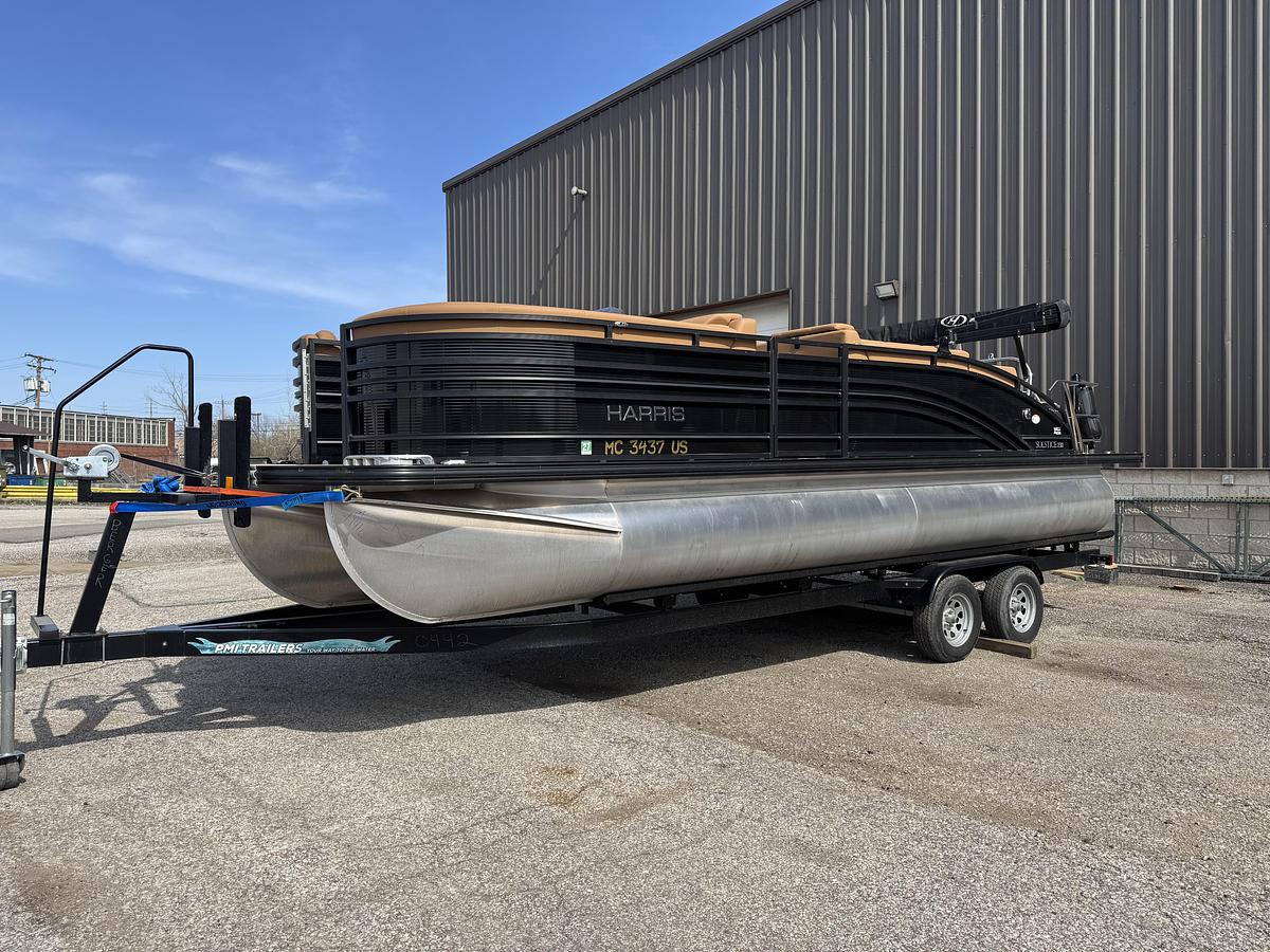 Used 2022 Harris  230 Solstice