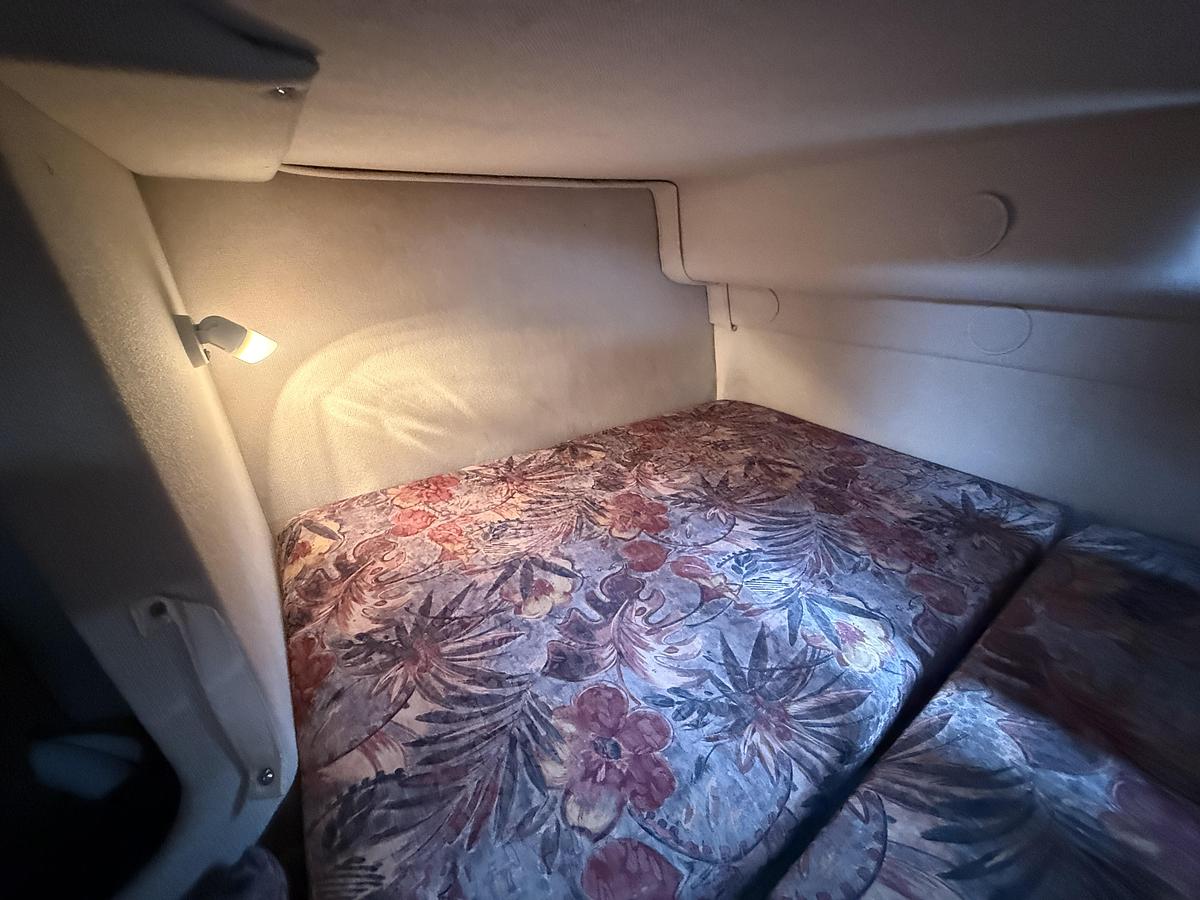 Used 1998 Four Winns 258 Vista