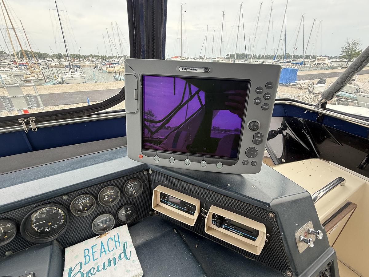 Used 1986 Sea Ray 410 Sundancer
