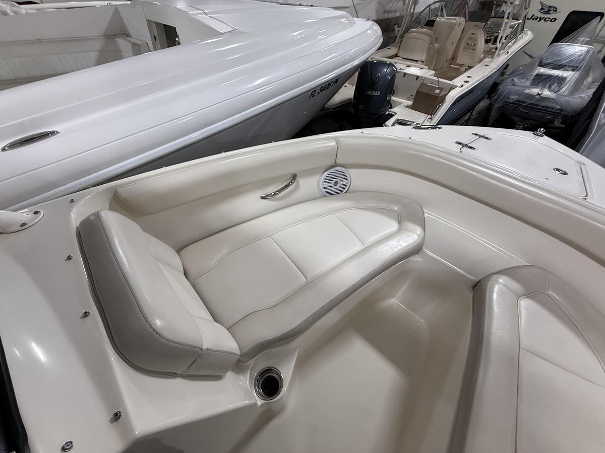 Used 2014 Pursuit 265 DC