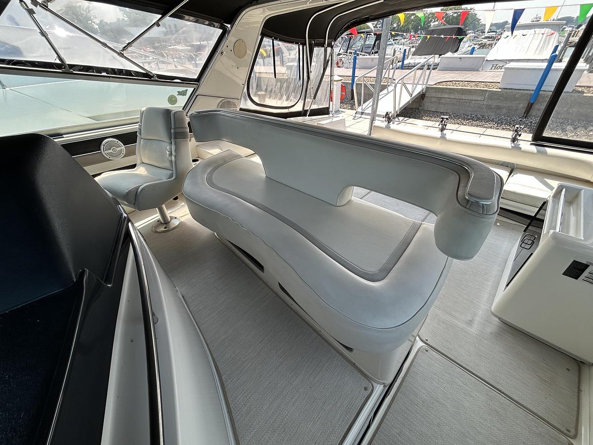 Used 1993 Sea Ray 440 Sundancer