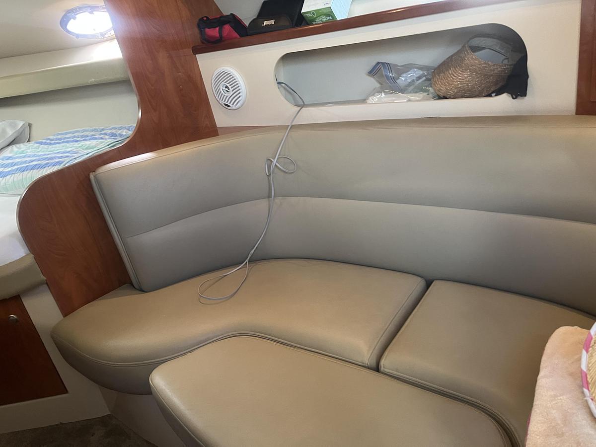 Used 2007 Cruisers Yachts 280 CXI