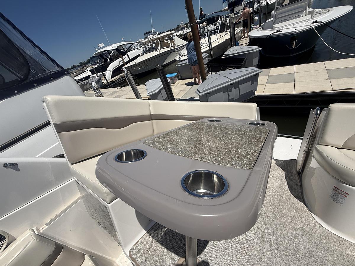 Used 2009 Chaparral 330 Signature