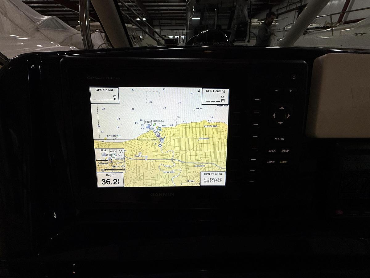 Used 2014 Pursuit 265 DC