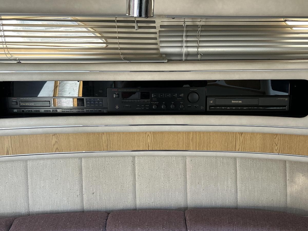 Used 1993 Sea Ray 440 Sundancer