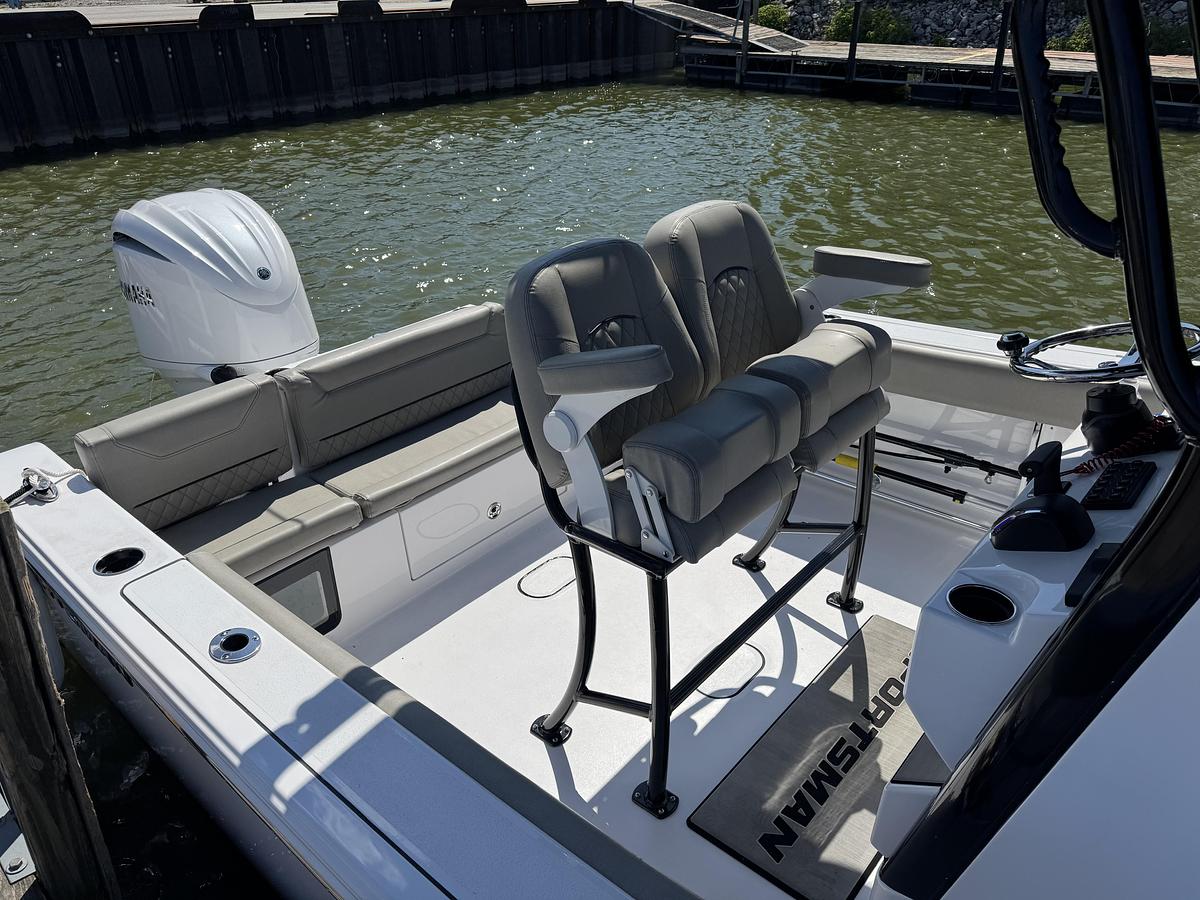 Used 2024 Sportsman 231 Heritage 231 Center Console
