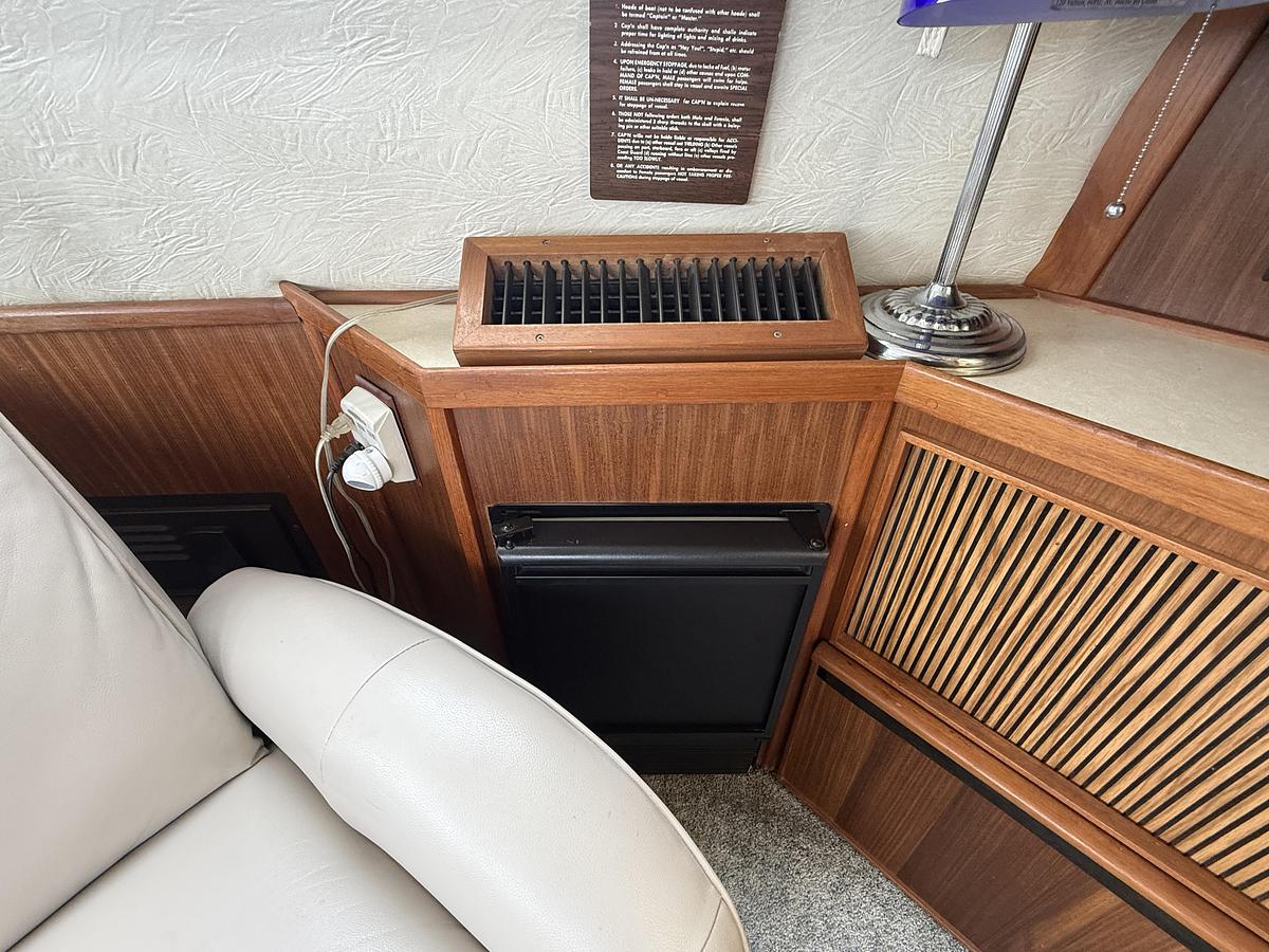 Used 1986 Sea Ray 410 Sundancer