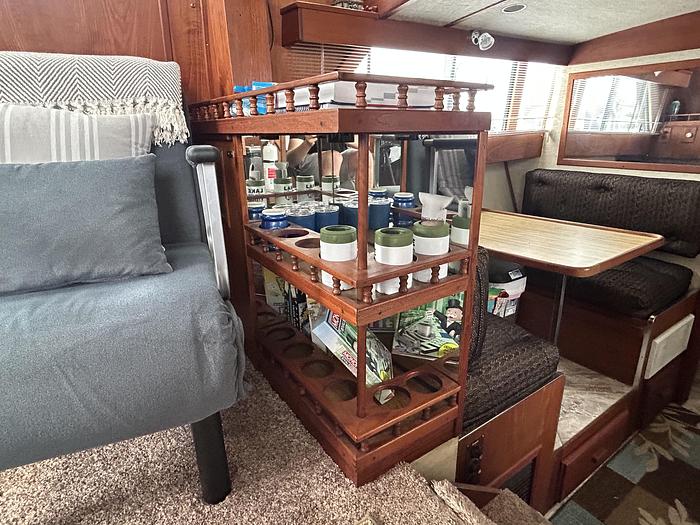 Used 1986 Marinette 39' Double Cabin