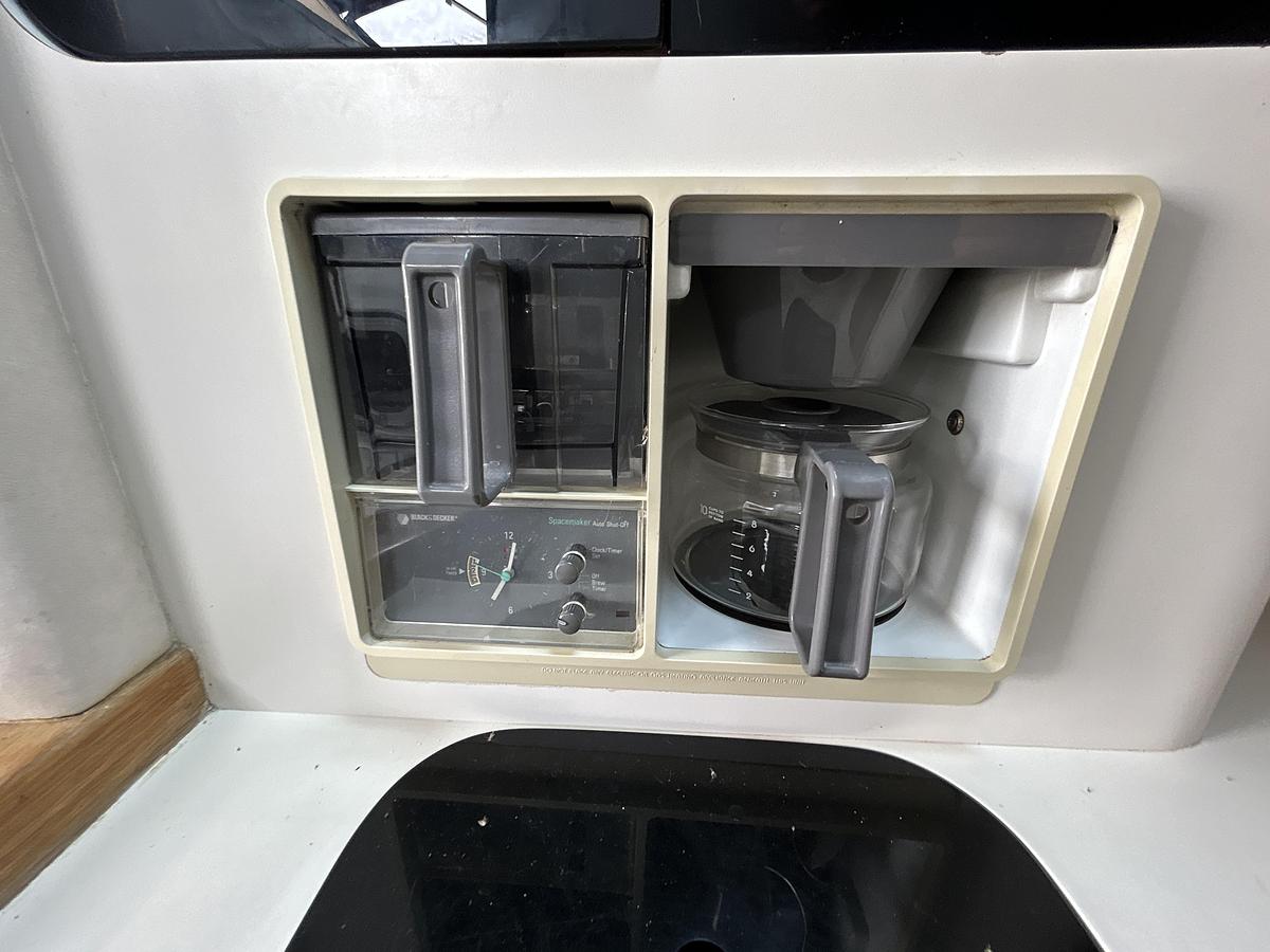 Used 1993 Sea Ray 440 Sundancer