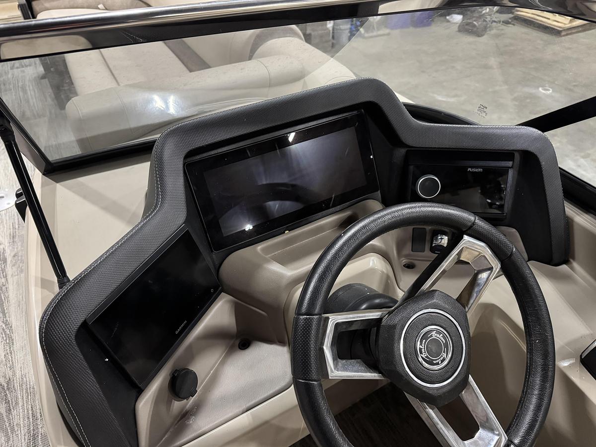 Used 2022 Avalon 2785 Catalina Platinum Cruiser